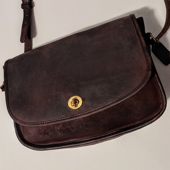 Vintage Coach City Crossbody - Picture 3 of 13